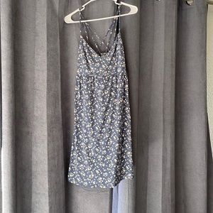 Cute maternity summer strappy dress